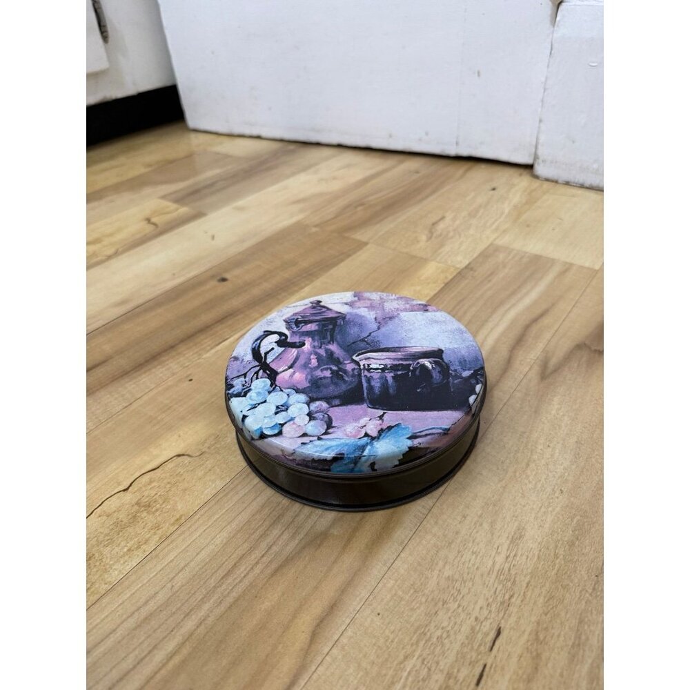 Vintage-Style Floral Metal Storage Tin